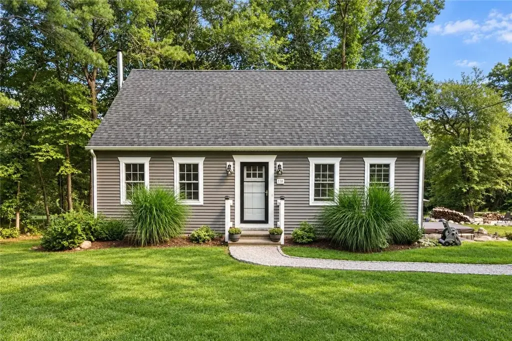 118 Woodville Alton Rd, Hopkinton