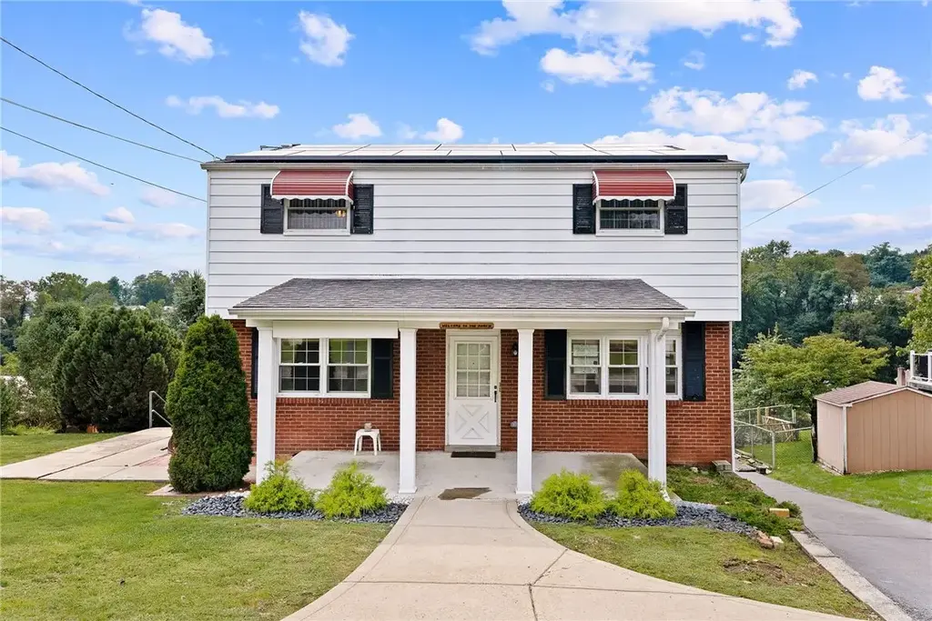 1048 Kentucky Blue Drive , West Mifflin