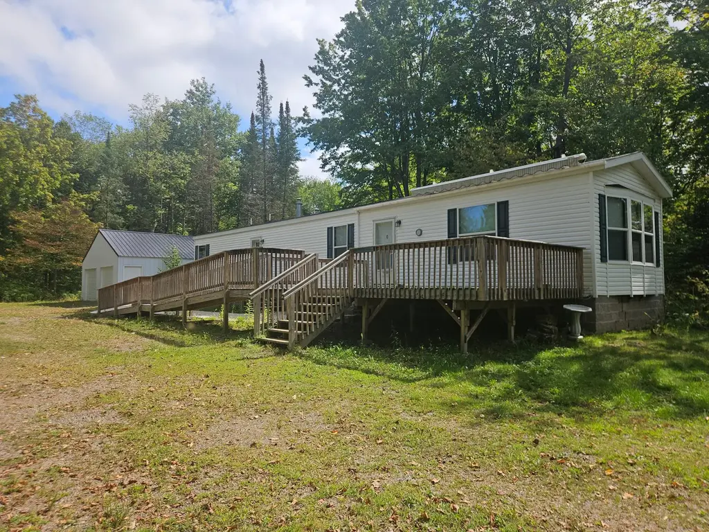 N6491 Candy Dr, Hawkins
