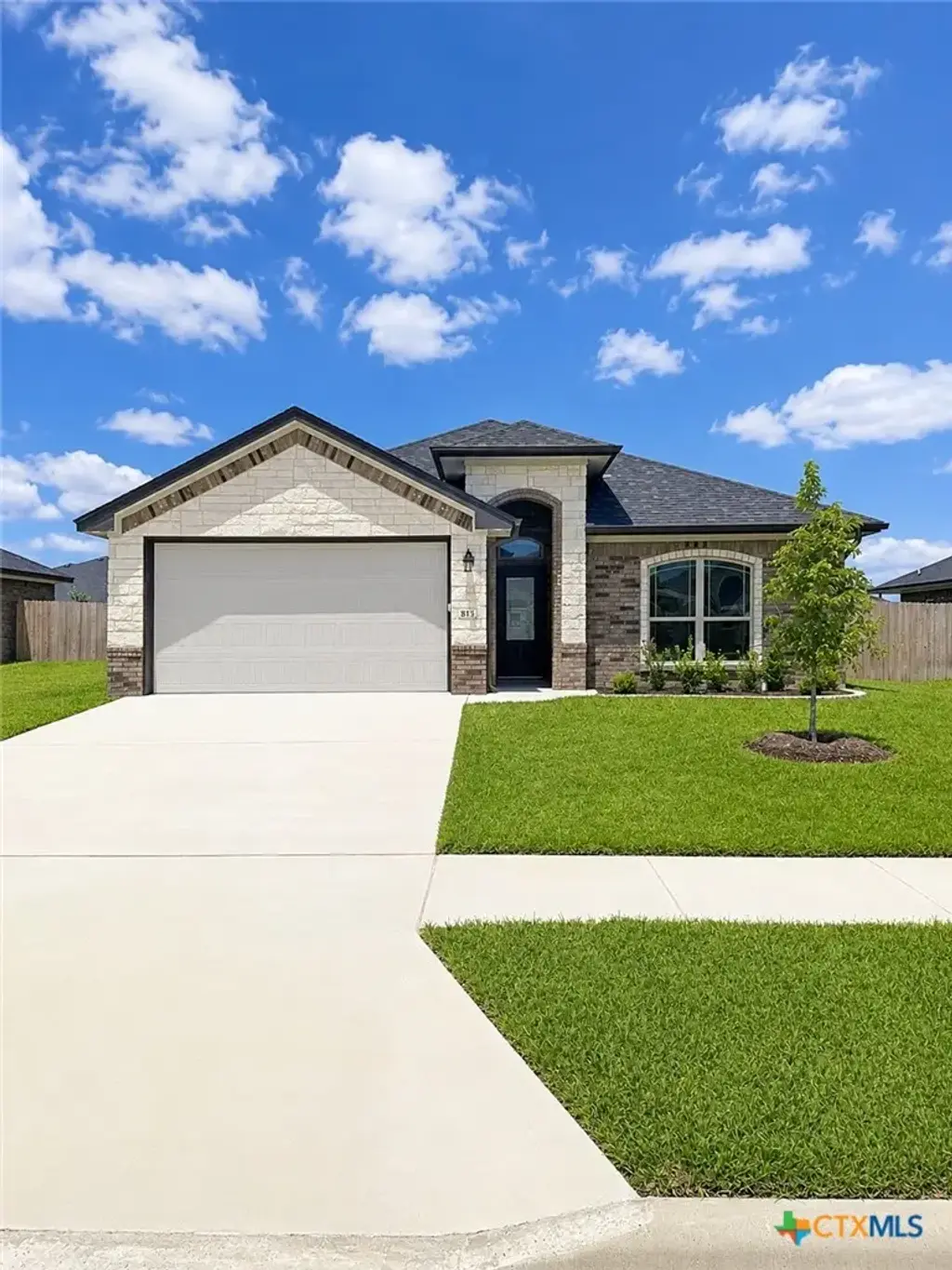 813 Waylon Circle, Killeen