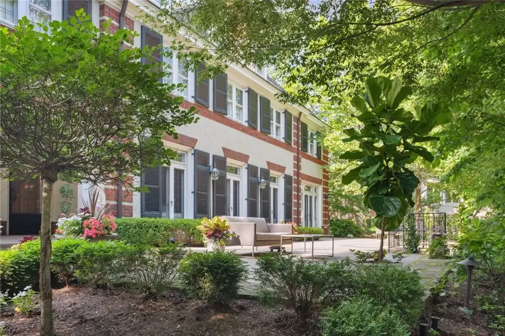 5563 Northumberland Street, Squirrel Hill