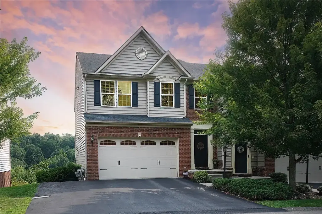233 Noble Woods Drive, Moon/Crescent