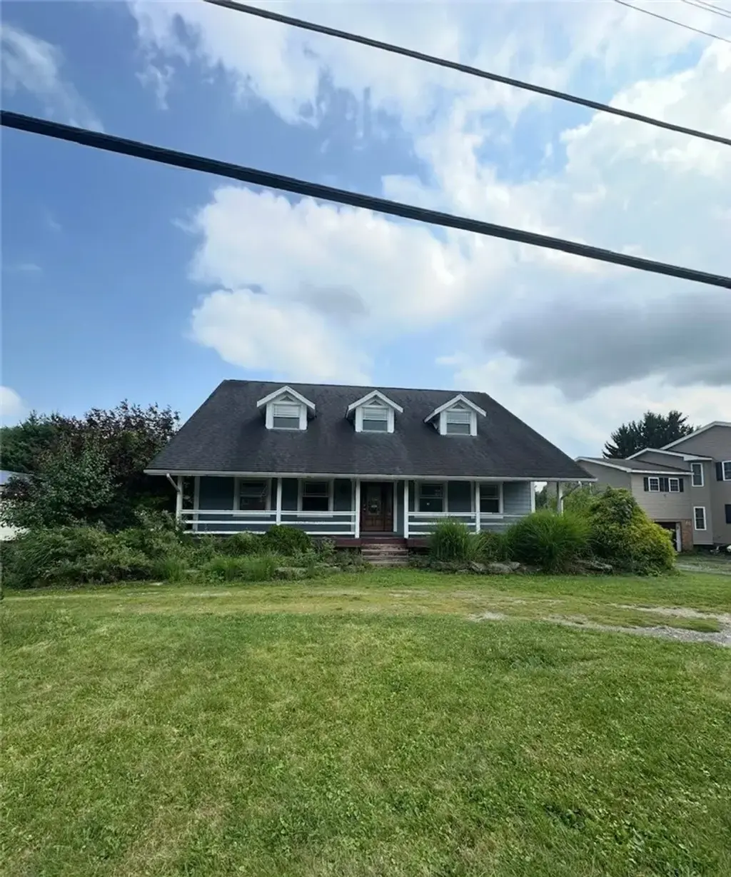 456 Crescent Boulevard Extension , Moon/Crescent