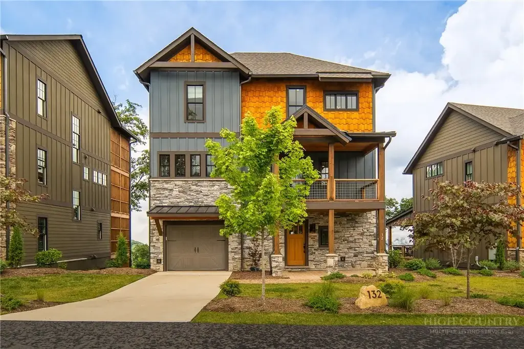 132 North Face Trail, Boone