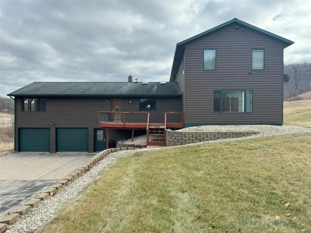 W1310 Earney Road, Alma