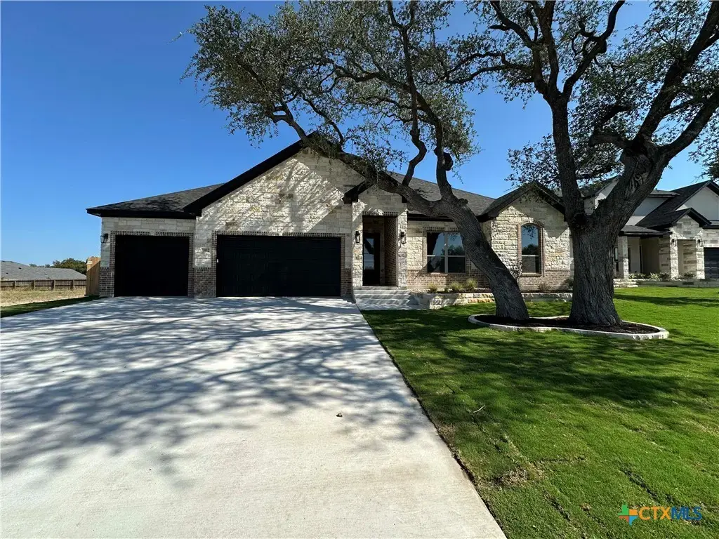 3112 Monreale Drive, Temple