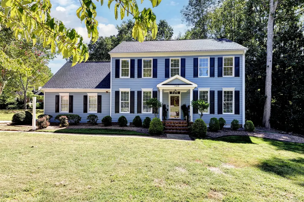 140 Great Glen, Williamsburg