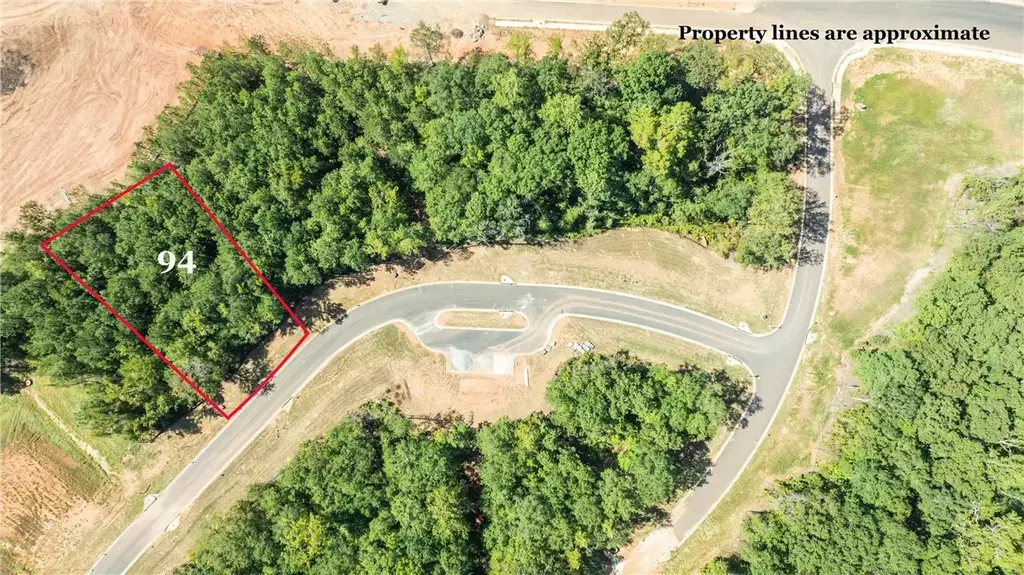 1979 Kennesaw Ln, Auburn