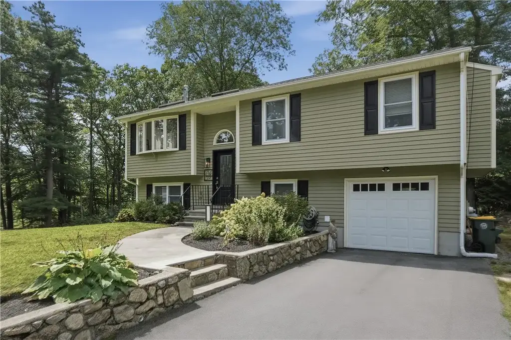 32 Mountaindale Rd, Smithfield