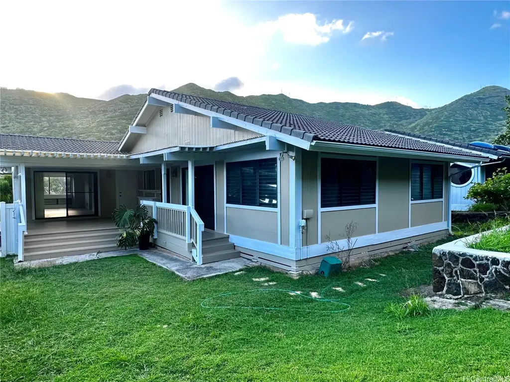 1349 Kaeleku Street, Honolulu