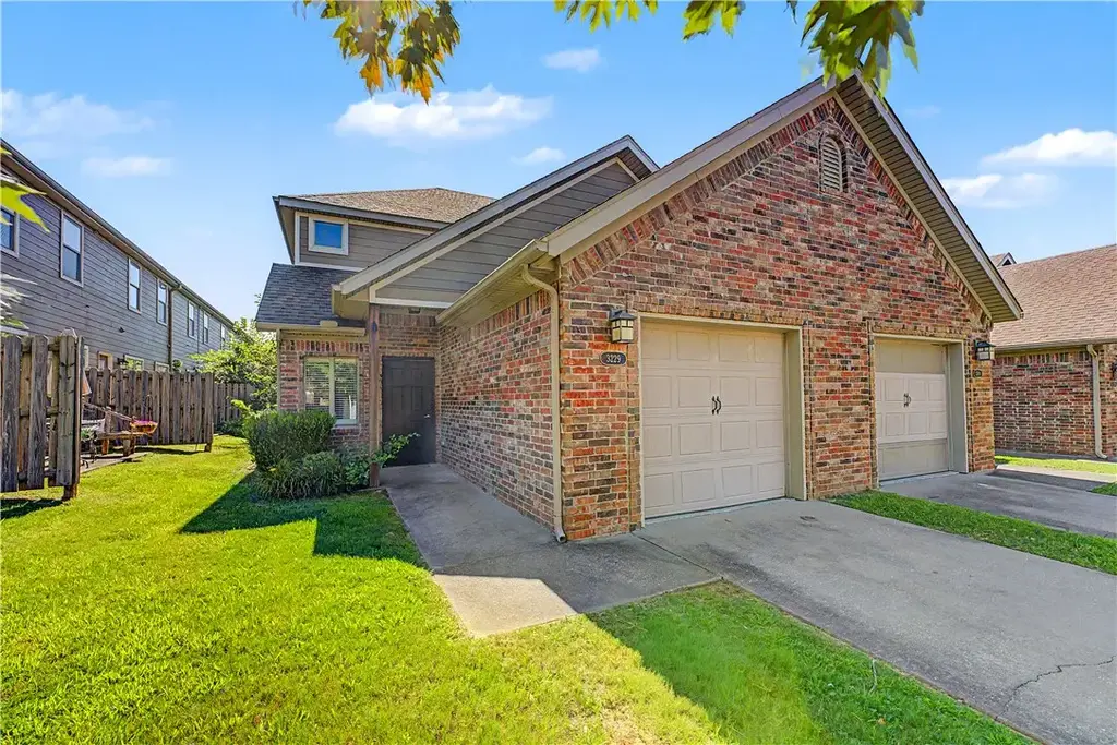 3229 W Montrail Place, Fayetteville