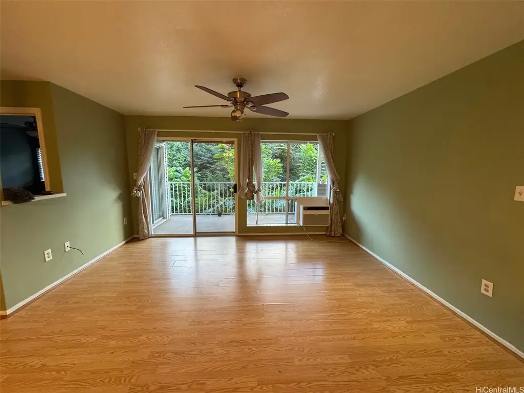 95-270 Waikalani Drive # C104, Mililani
