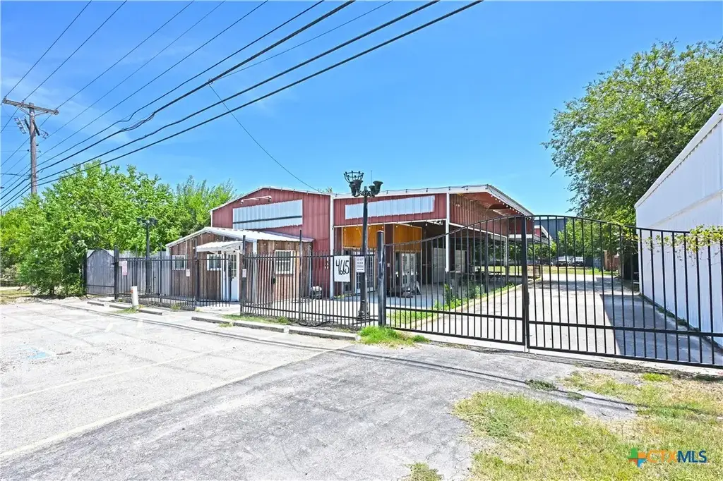 4665 Old Highway 81, New Braunfels