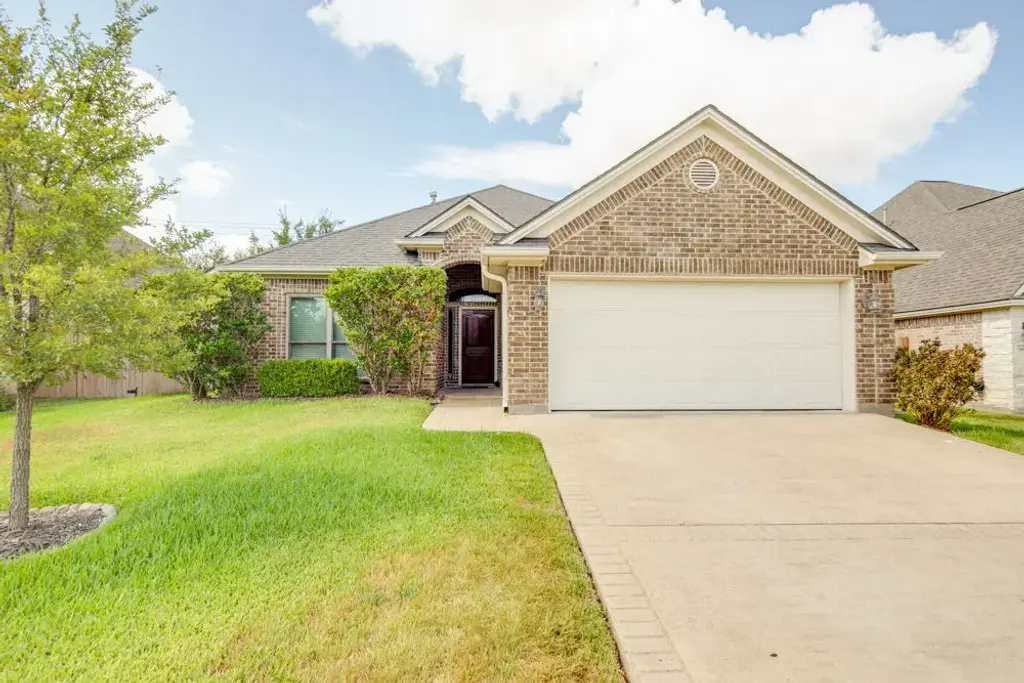 142 Roucourt Loop, College Station