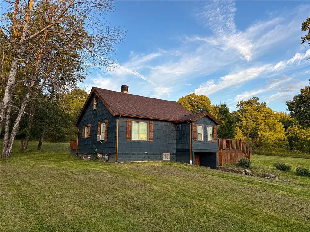 1585 Maple Drive , Hermitage