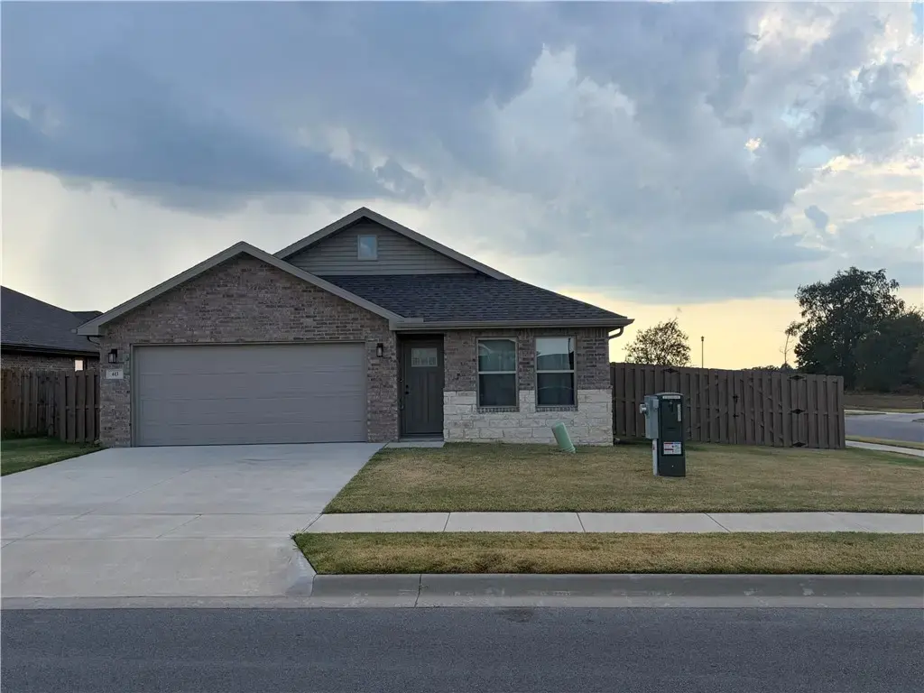 613 Jackson Lane, Pea Ridge