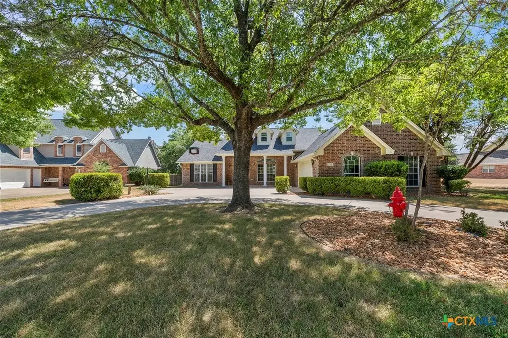 3900 Chisholm Trail, Salado