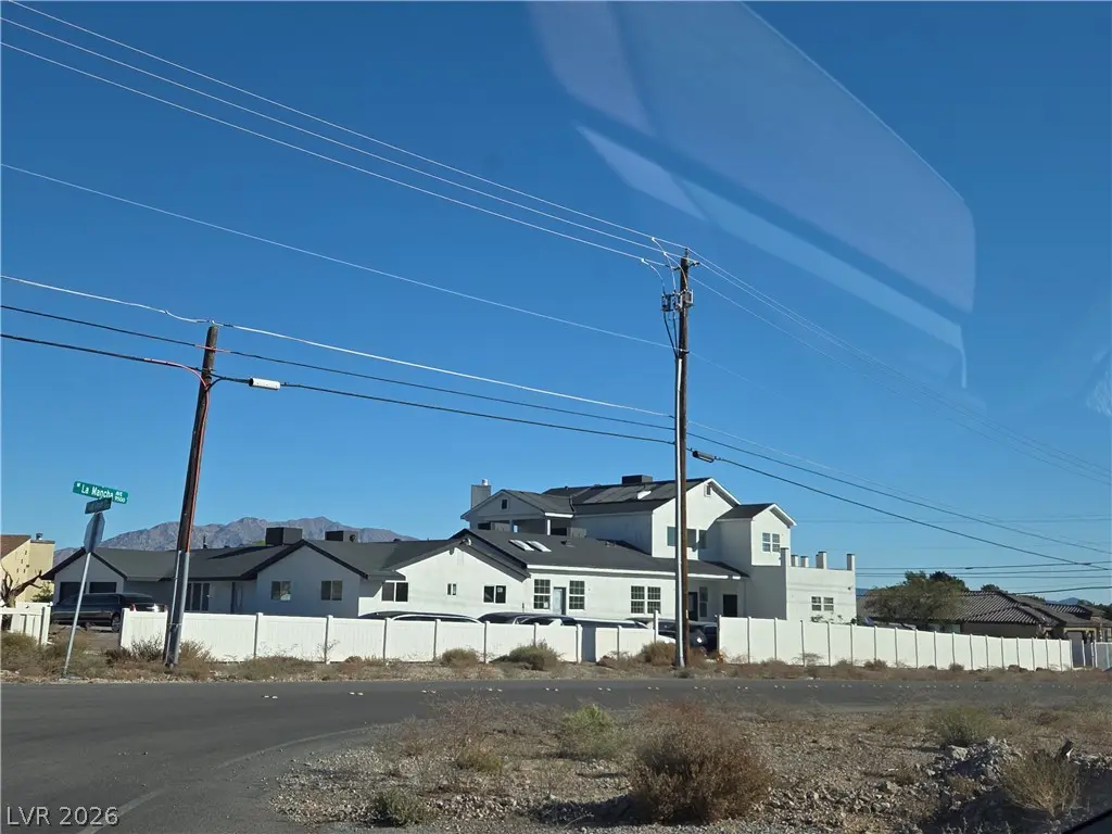 5724 N Grand Canyon Drive, Las Vegas