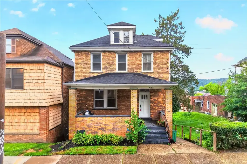 609 Pine Street , Ambridge