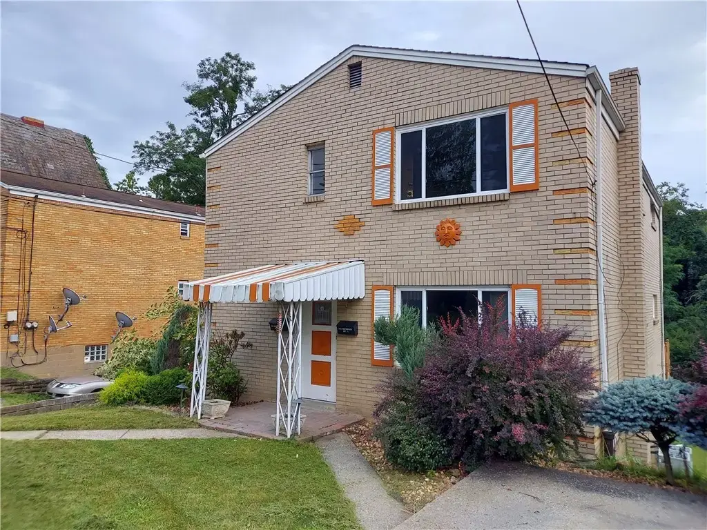 1851 Crafton Boulevard , Crafton Heights