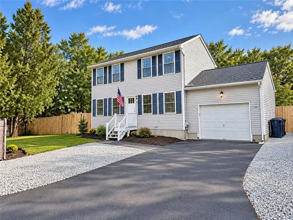 4 Cooke Pl, Warwick