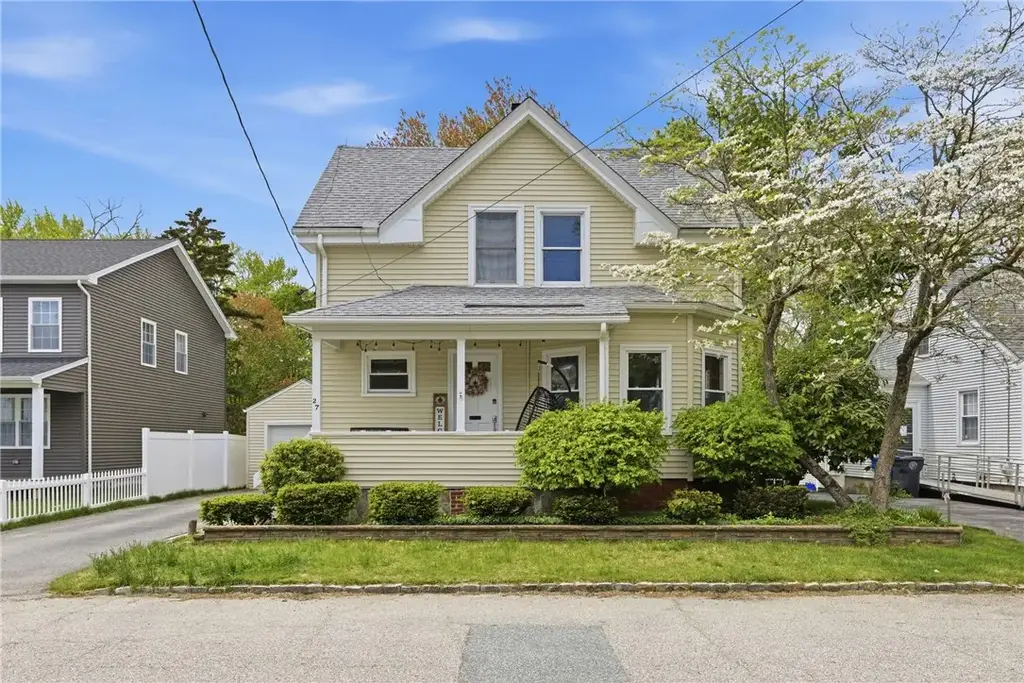 27 Hemlock Ave, Cranston