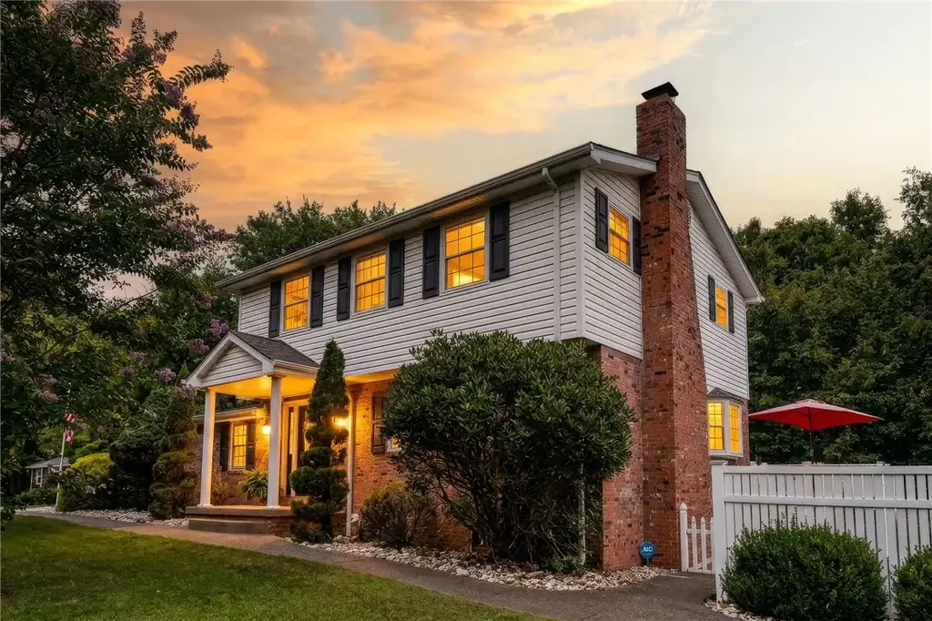 101 Emery Road , Centerville