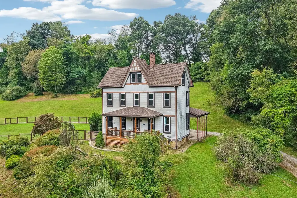830 Markman Park Road, Marshall