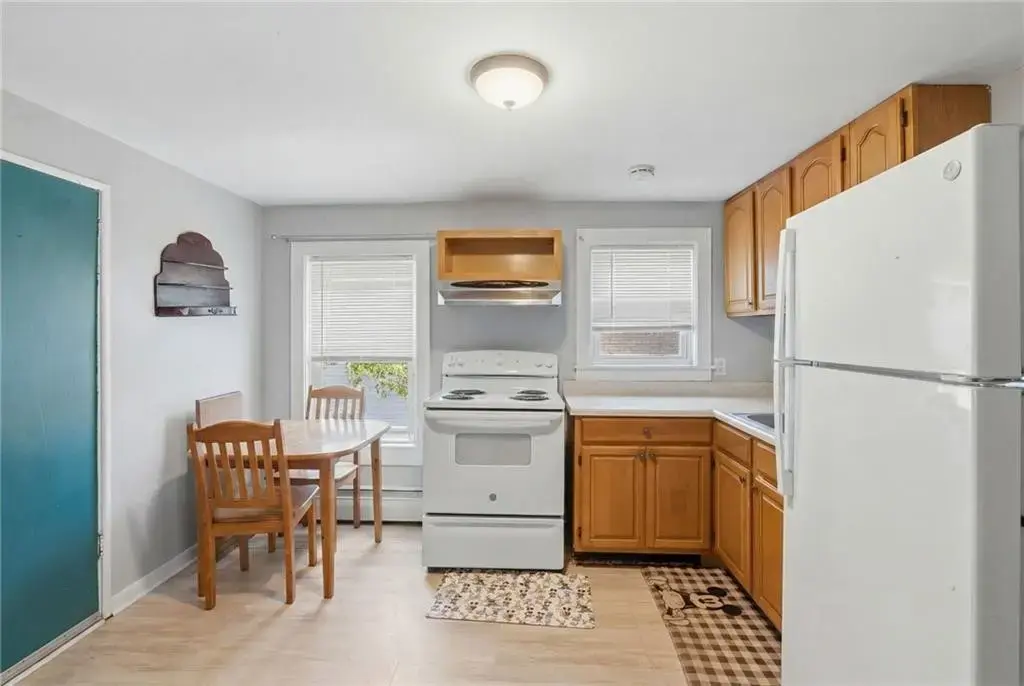 515 Davisville Rd # 2, North Kingstown