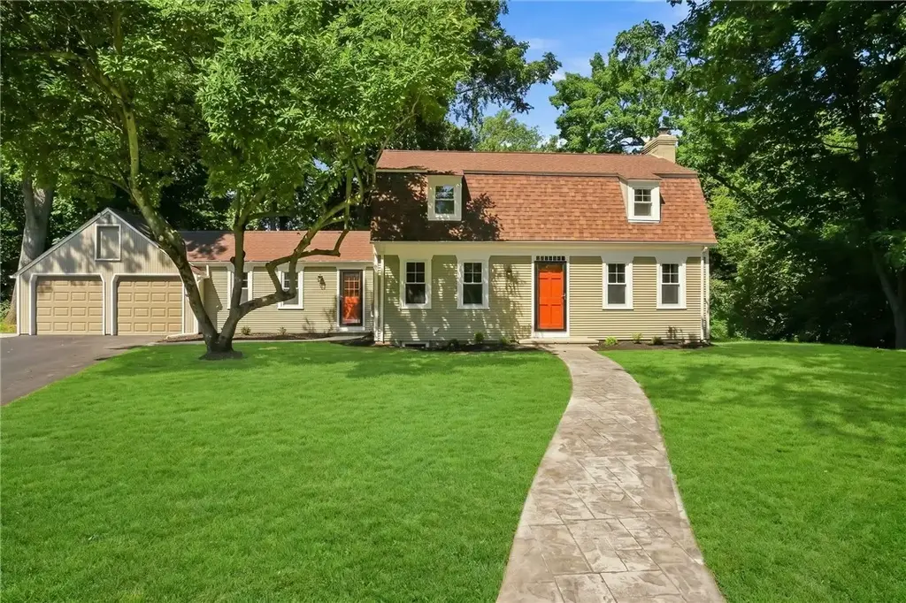 23 Wildrose Ct, Warwick