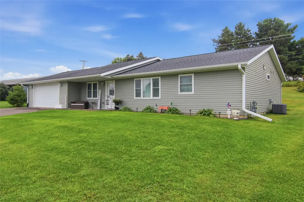 61 Westbrook Drive, Bloomer