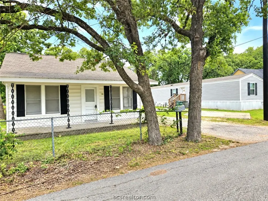 138, 138-a Watson Lane, Bryan