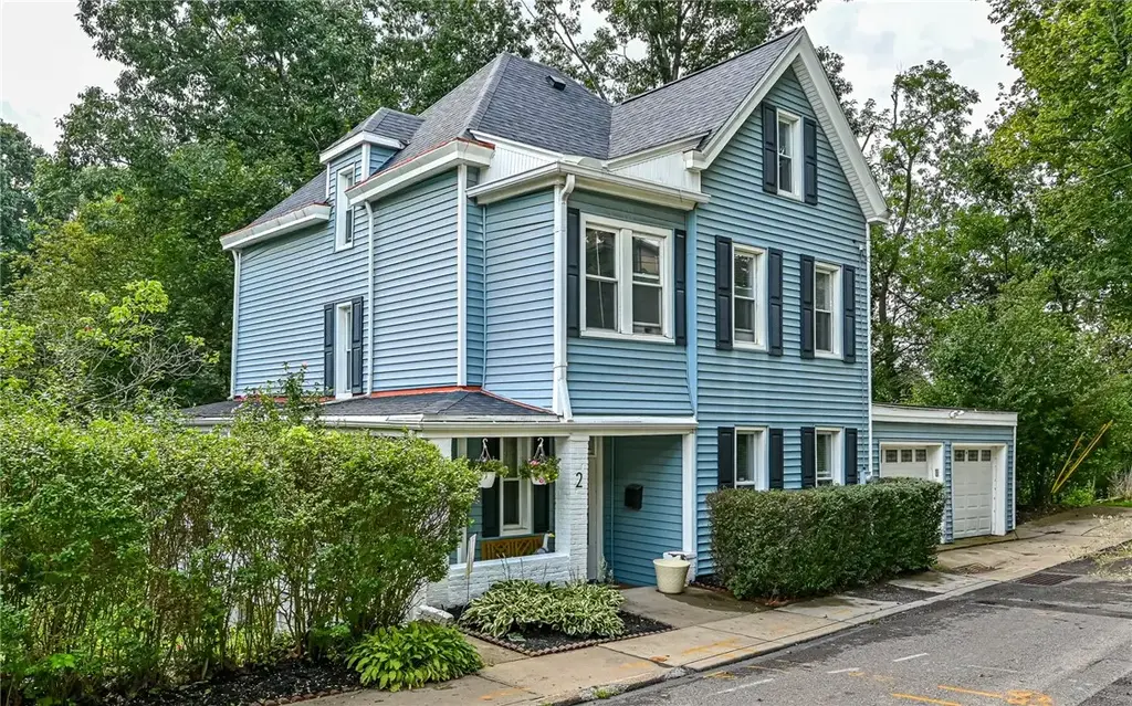 2 Sedalia Avenue , Avalon