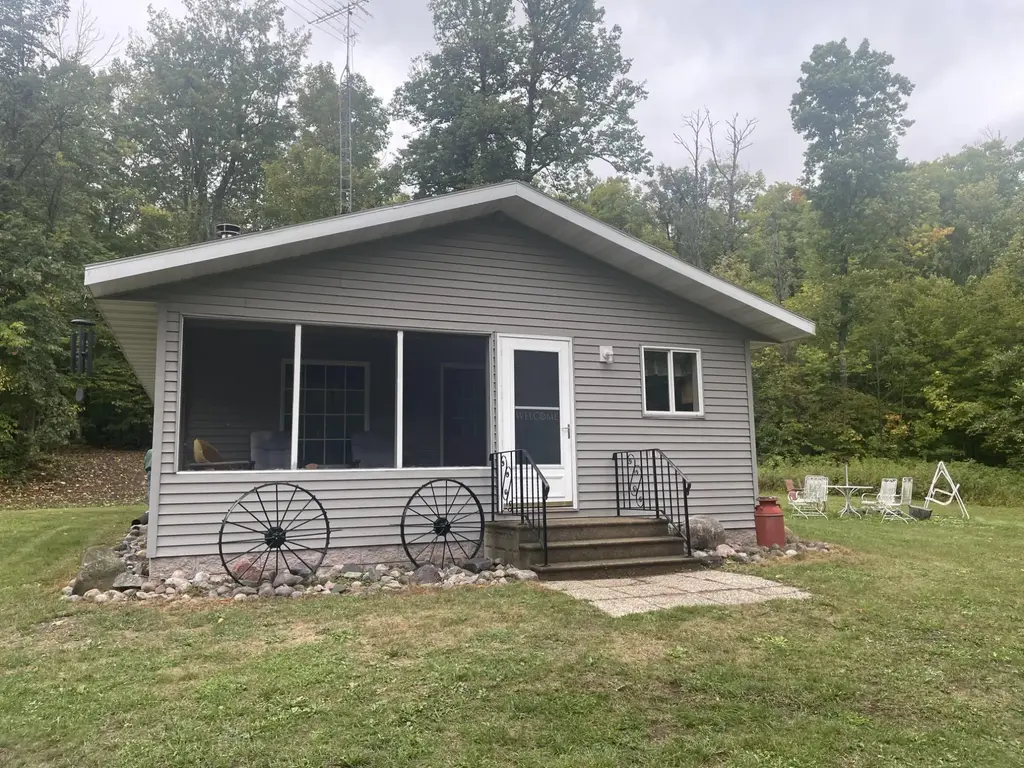 N16507 Pine Creek Rd, Park Falls
