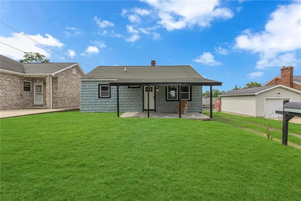 1022 Summit Avenue , Monaca