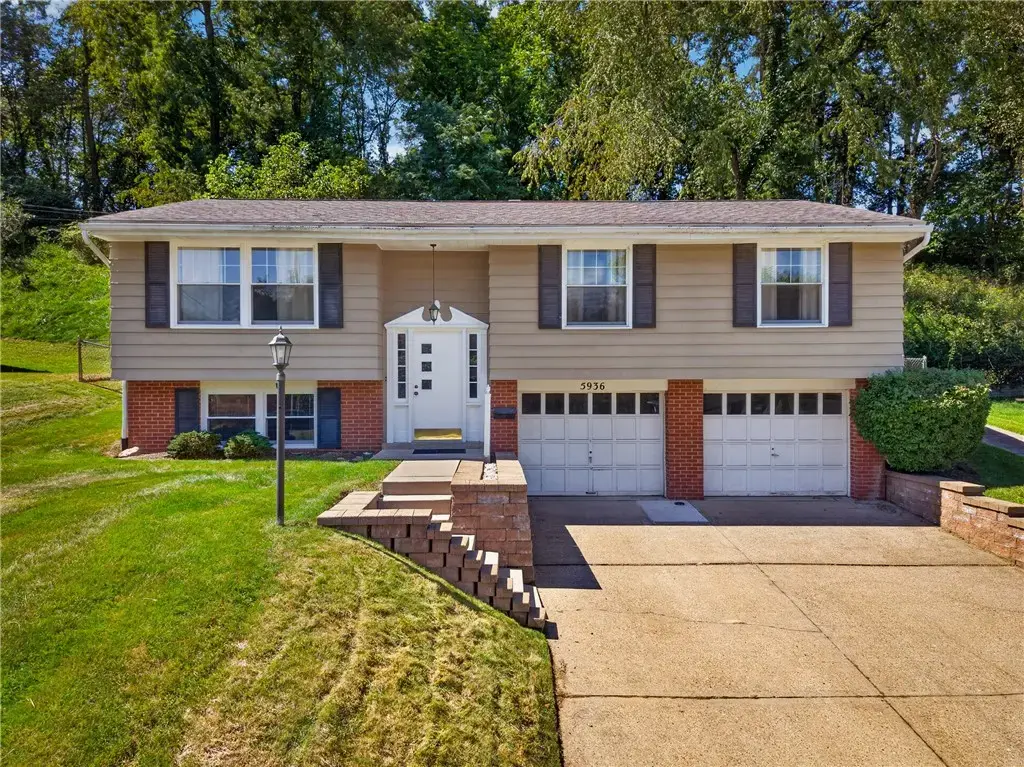 5936 Dublin Road , Bethel Park