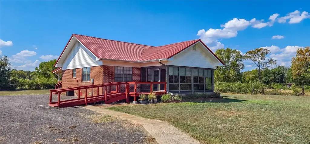 1281 S Old Highway 64, Knoxville
