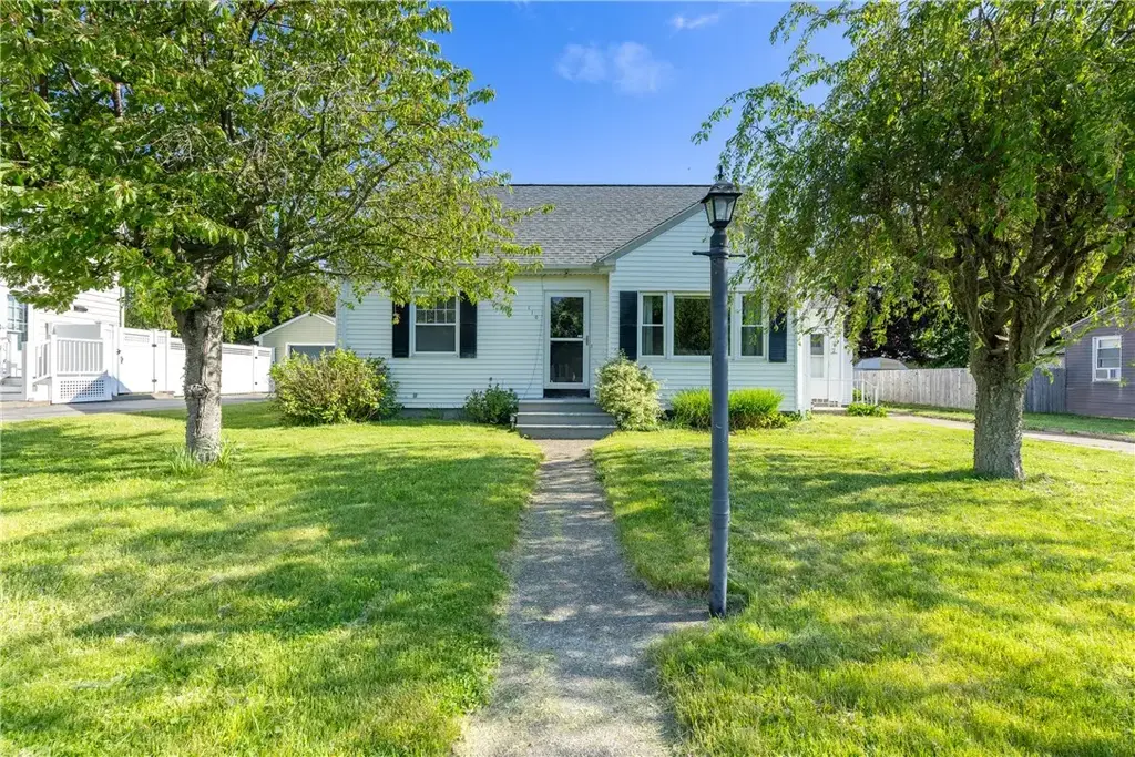 110 James M Beardsworth Ave, Tiverton