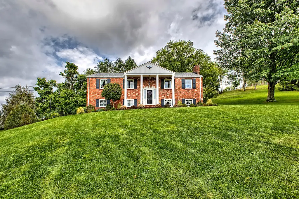 313 Patterson Lane, Belle Vernon
