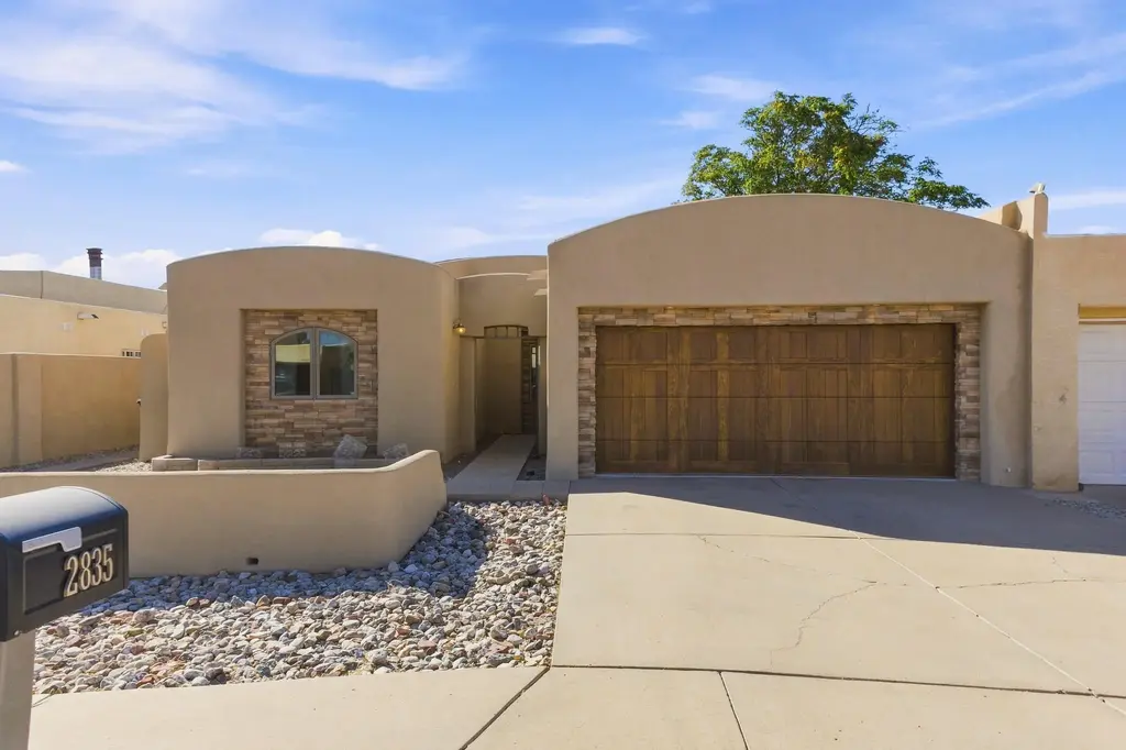 2835 Prenda De Oro Drive Nw, Albuquerque