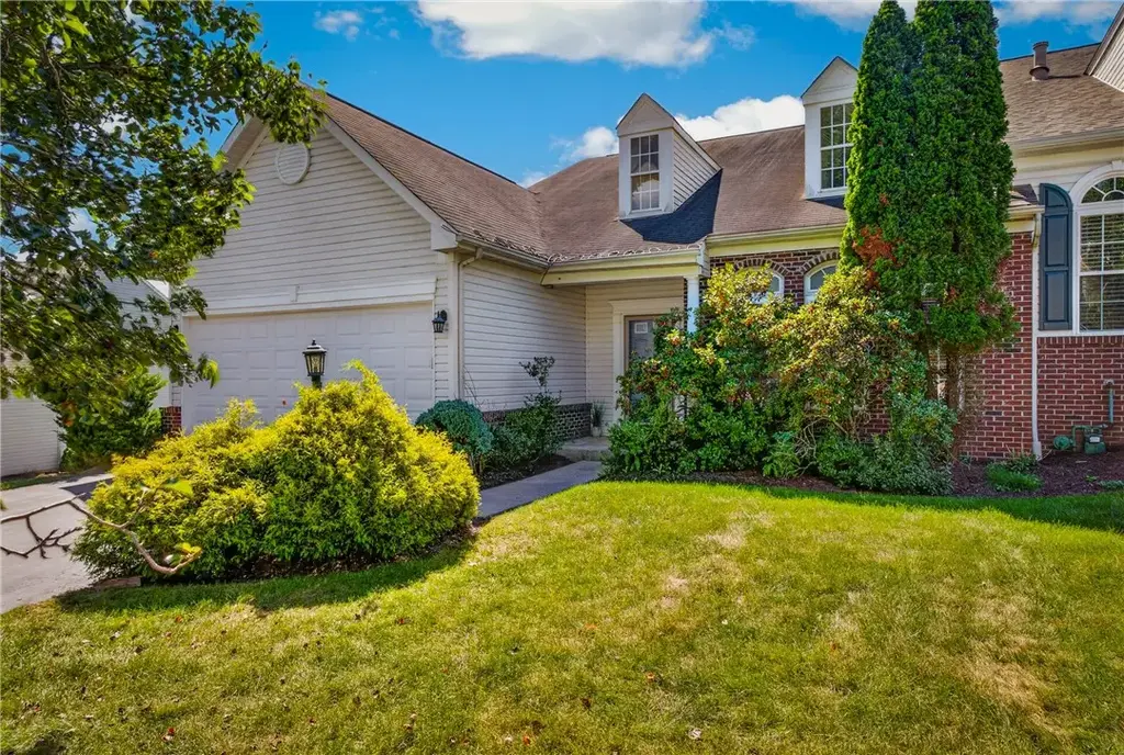 2007 Overlook Court , North Strabane