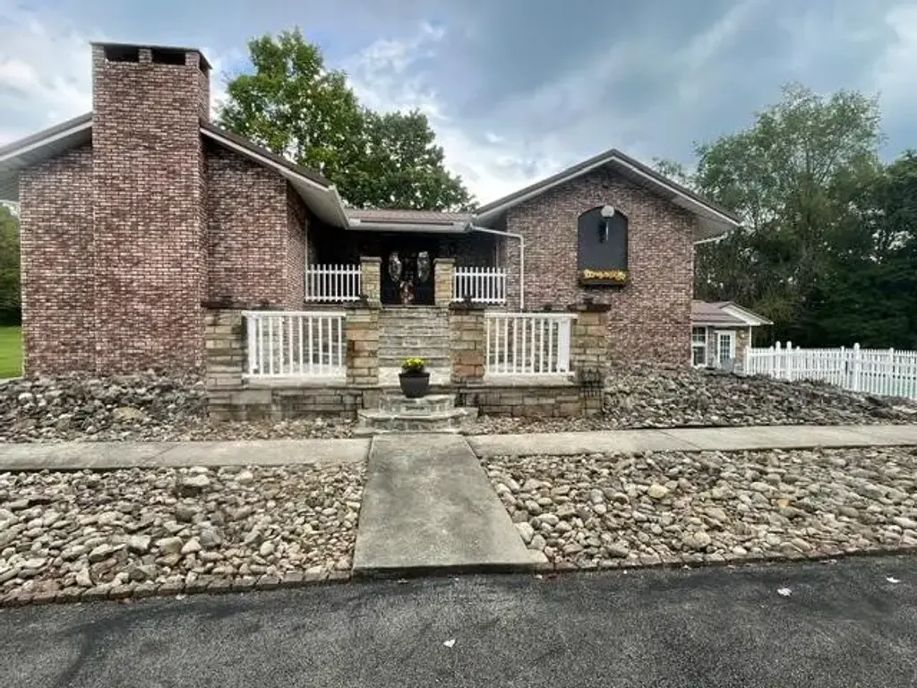 581 Tippecanoe Road , Franklin