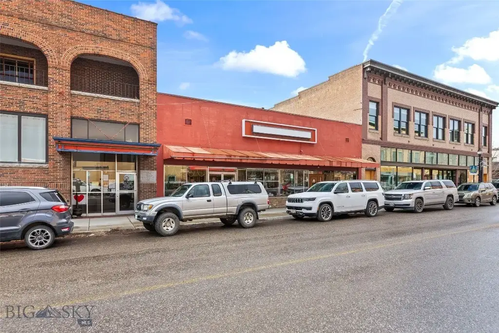 124/126 S 2nd, Livingston