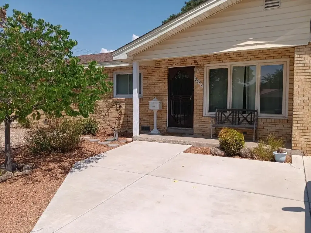 2632 Valencia Drive Ne, Albuquerque