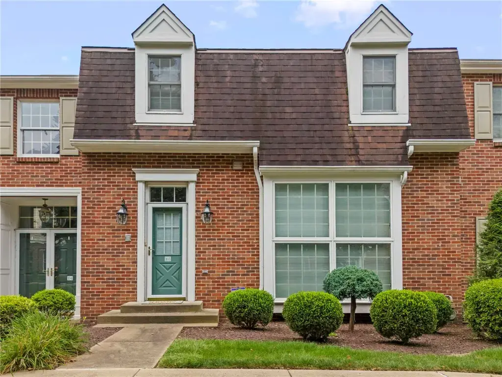 103 Bayberry Court, Peters