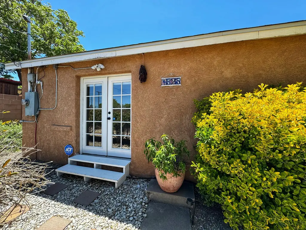 1525 Edith Boulevard Ne, Albuquerque
