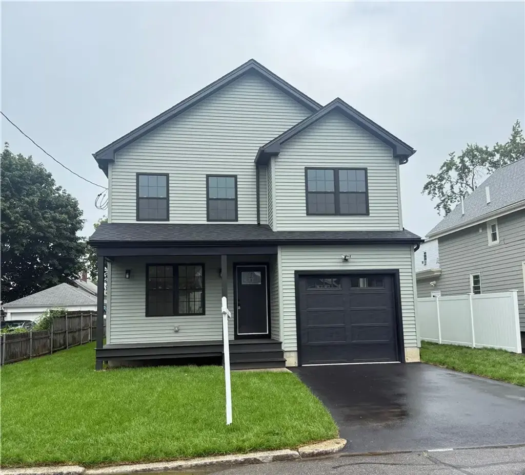 135 Owen Ave, Pawtucket