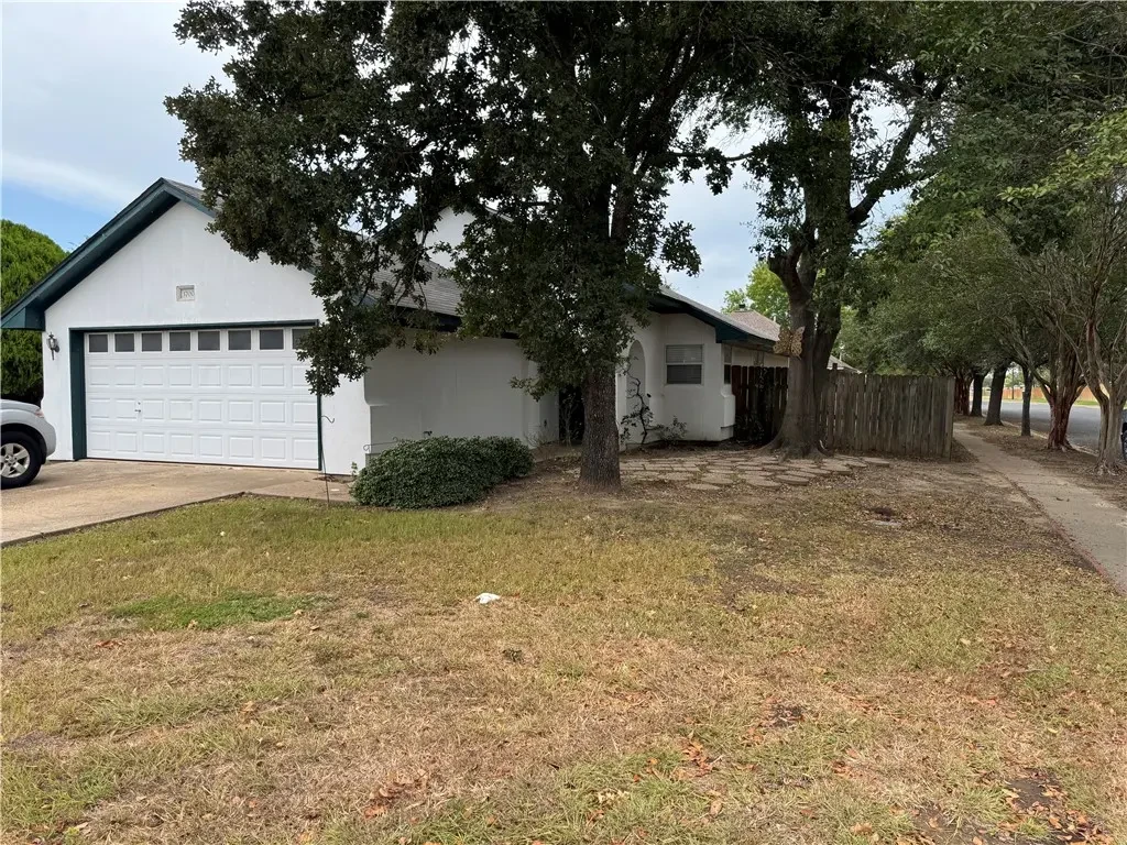 3700 Marielene Circle, College Station