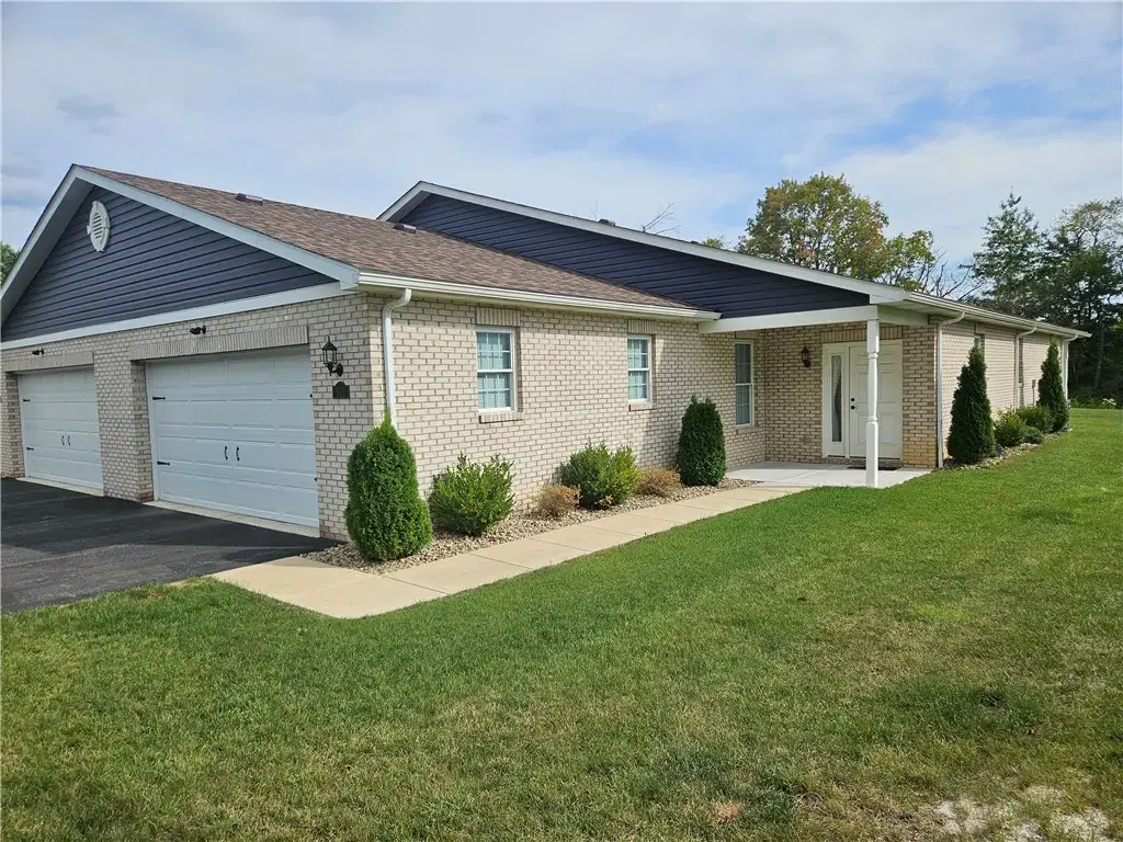 562 Woodhawk Lane , Franklin