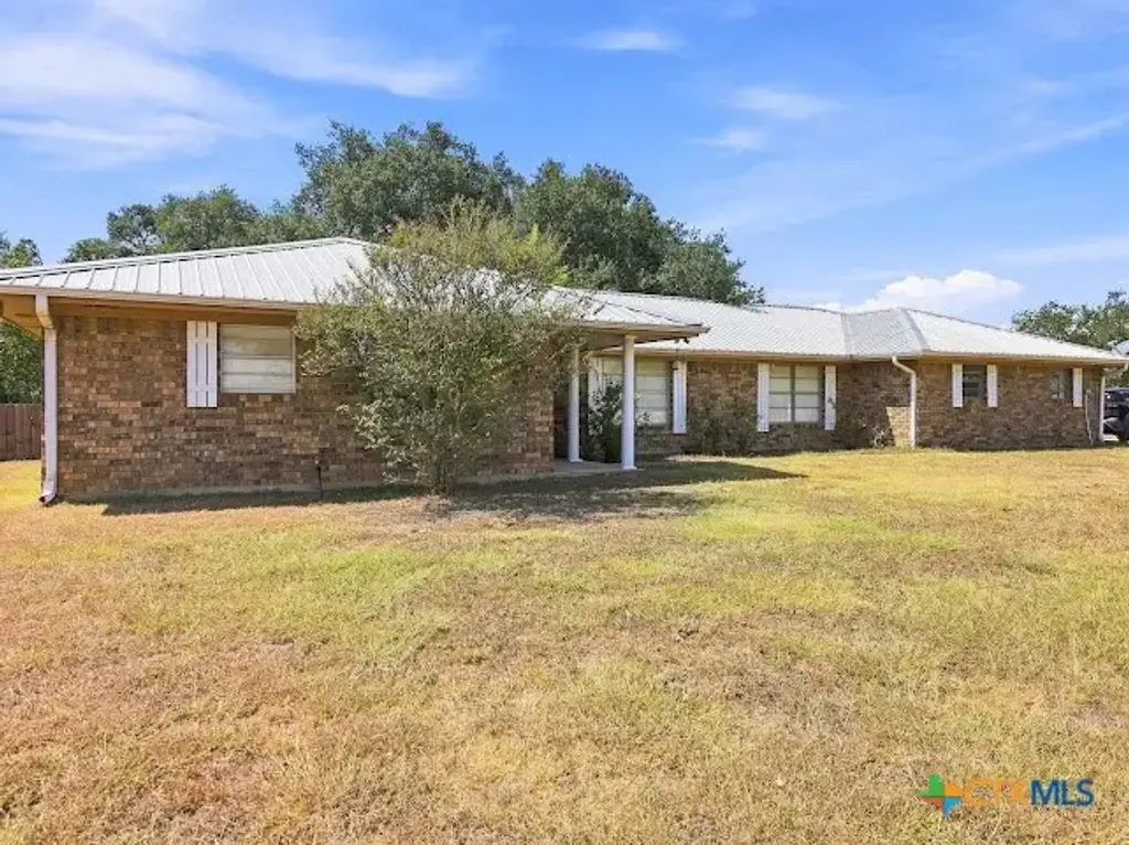 10940 Blackberry Road, Salado